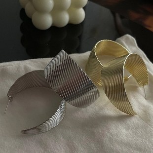 夸张耳环气质高级大气C型设计感复古耳钉女2022新款 潮无耳洞耳夹