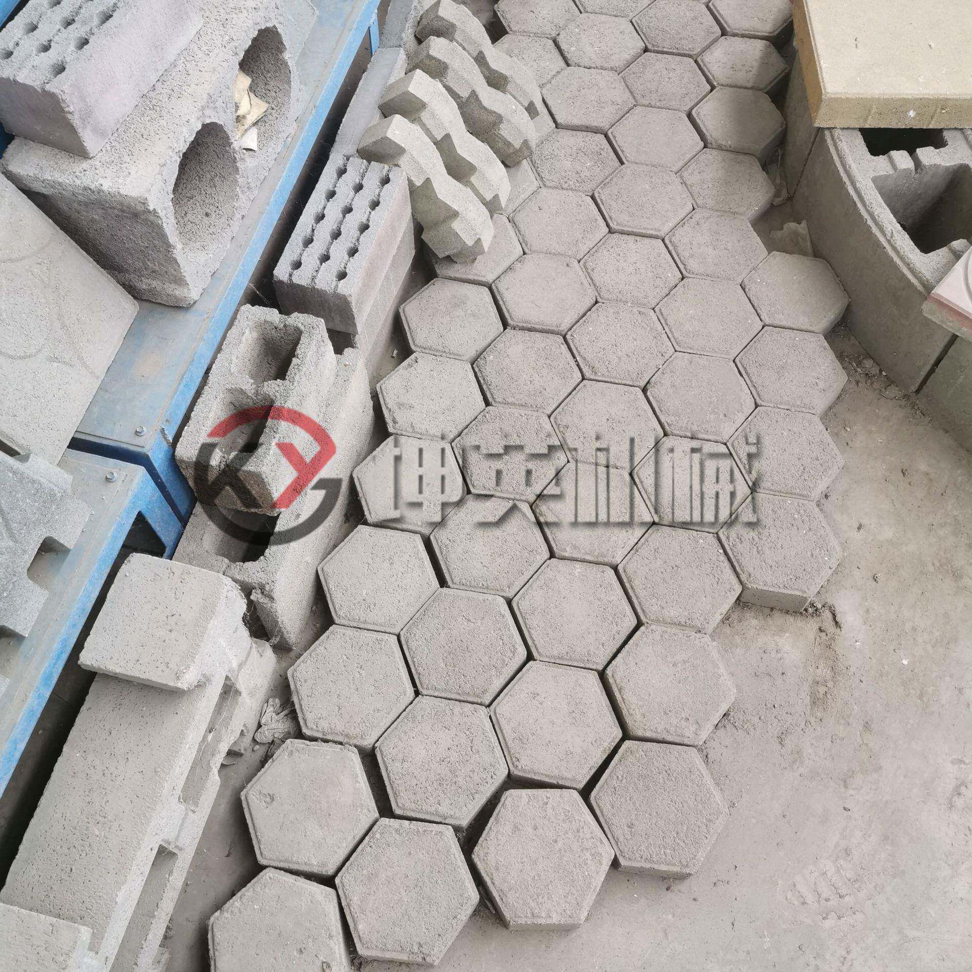 全自动液压混凝土砖机 定制各种规格水泥砖机 免烧砖机生产线