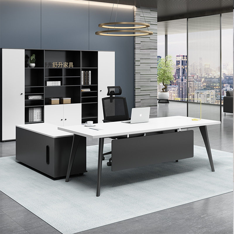 简约现代老板总裁办公桌椅