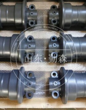 推土机D85EX-15 支重轮 154-30-01051  支重轮 154-30-01061