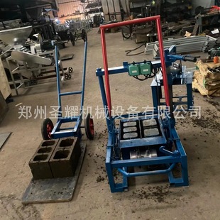 手板两块固定式式水泥制砖机小型水泥空心砖机行走式家用电免烧砖
