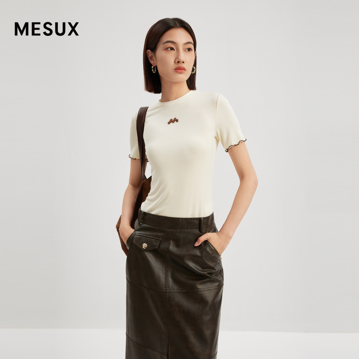 MESUX米岫秋季女装圆领设计感甜美修身针织上衣MMFUD303