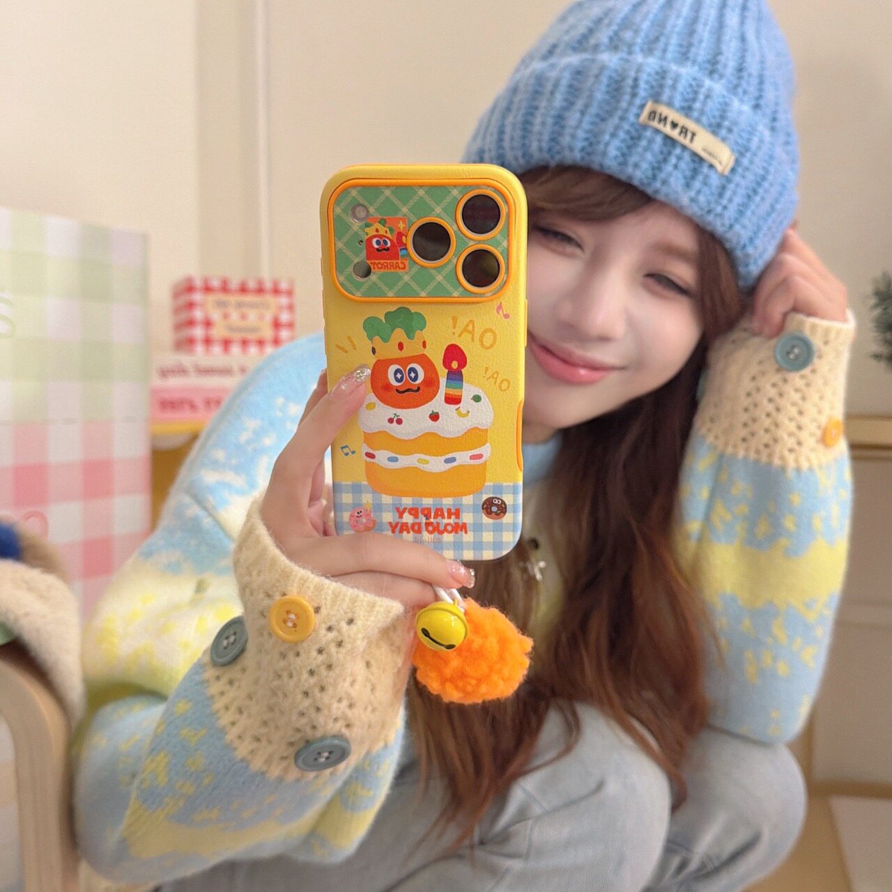 吉能虎新款蓝色格纹蛋糕卜适用于苹果17promax带毛球手机外壳iPhone16pro全包边防摔15/14/13保护套