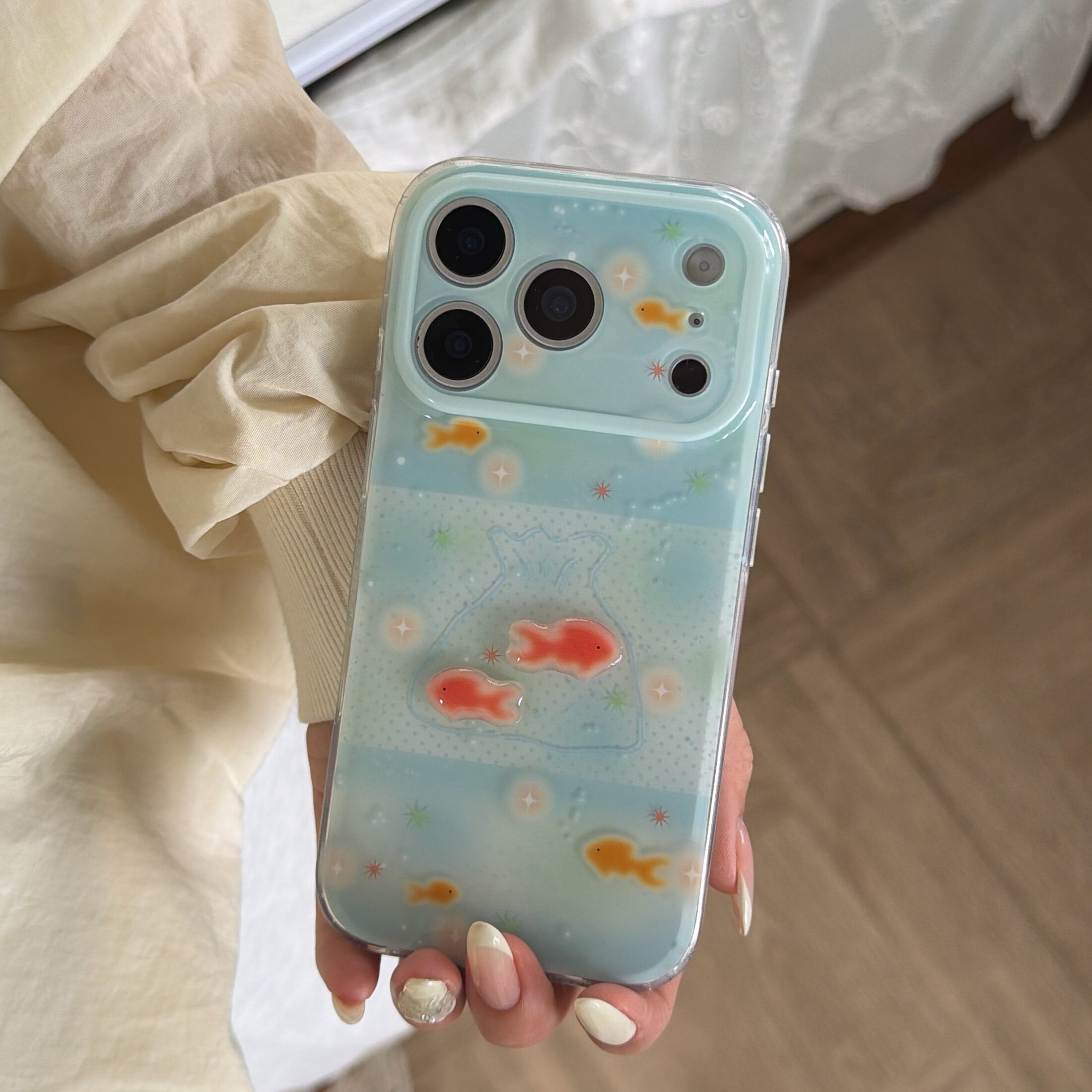 吉能虎新款两只立体锦鲤适用于苹果17promax手机外壳iPhone16pro全包边防摔15/14/13保护套