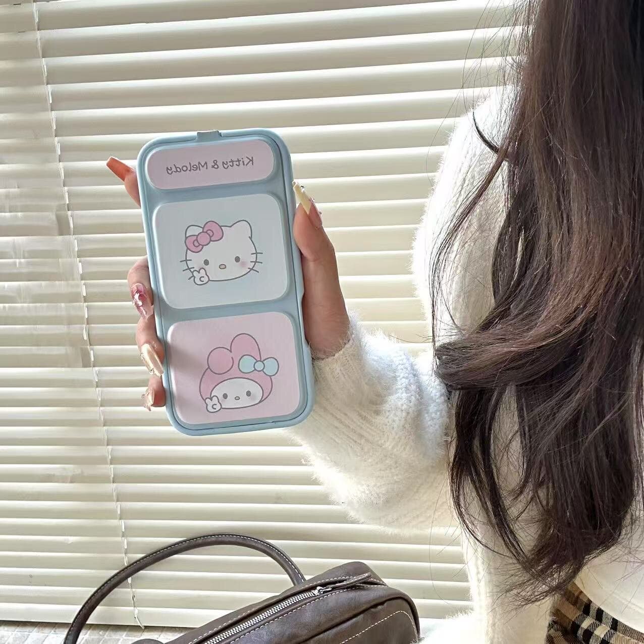 吉能虎新款翻盖折叠美乐蒂Kitty猫适用于苹果16promax手机壳iPhone15pro全包边防摔14/13创意ins风女款保护套