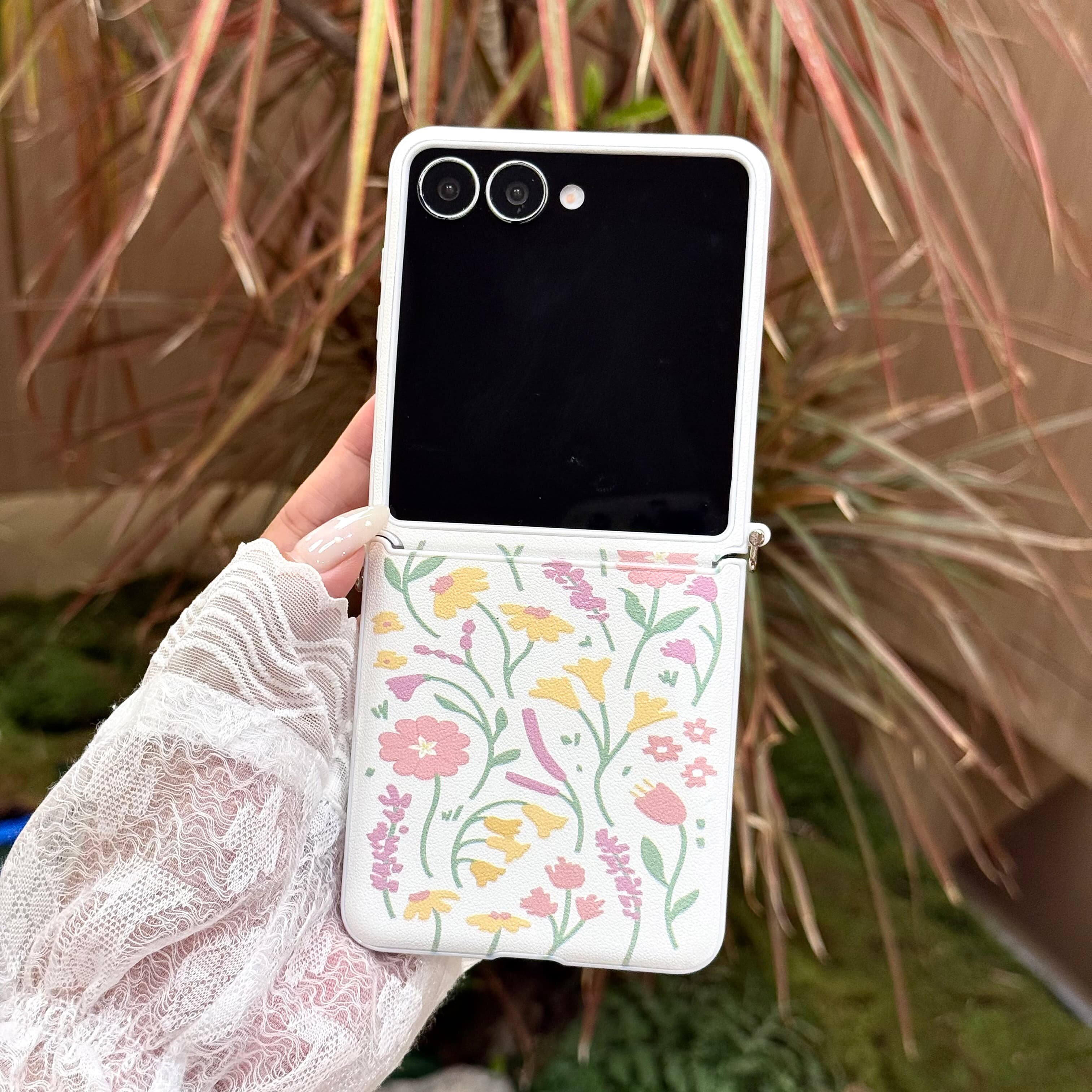 吉能虎新款小清新花朵适用三星ZFlip8带手链手机壳W24Flip全包防摔ZFlip7FE/6/5/4/3保护套