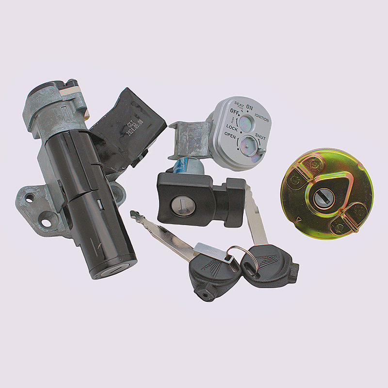 适用摩托车油箱盖佳御WH110T套锁电门锁甲鱼SCR110水冷钥匙全车锁