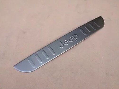 13-18自由光不锈钢尾箱护板