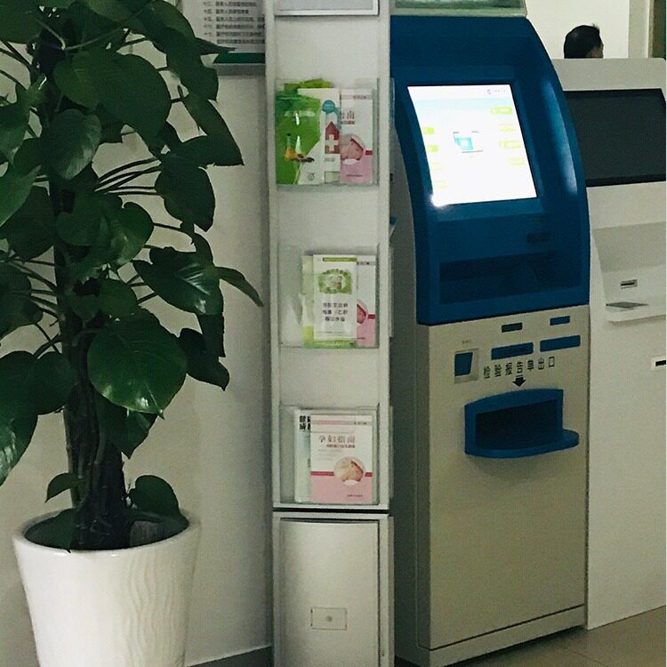 厂家直销银行杂志架报刊架三面旋转资料架A4宣传展架书报多功能