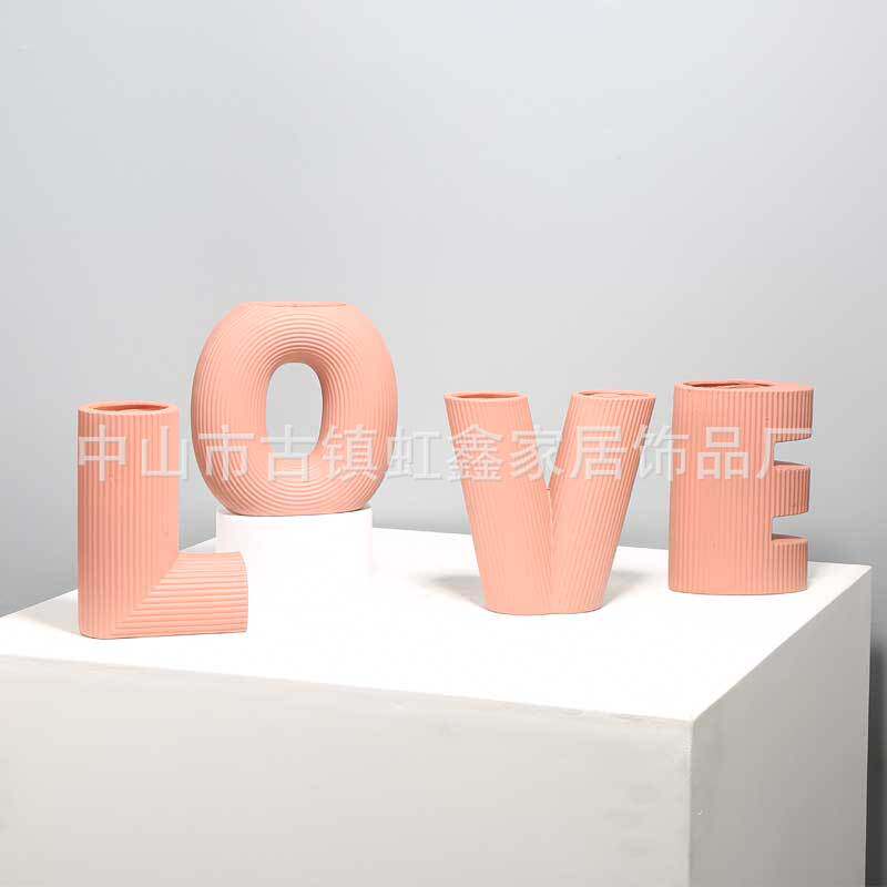 摆件花器LOVE造型创意家居样板房酒店民宿儿童房婚房装饰品