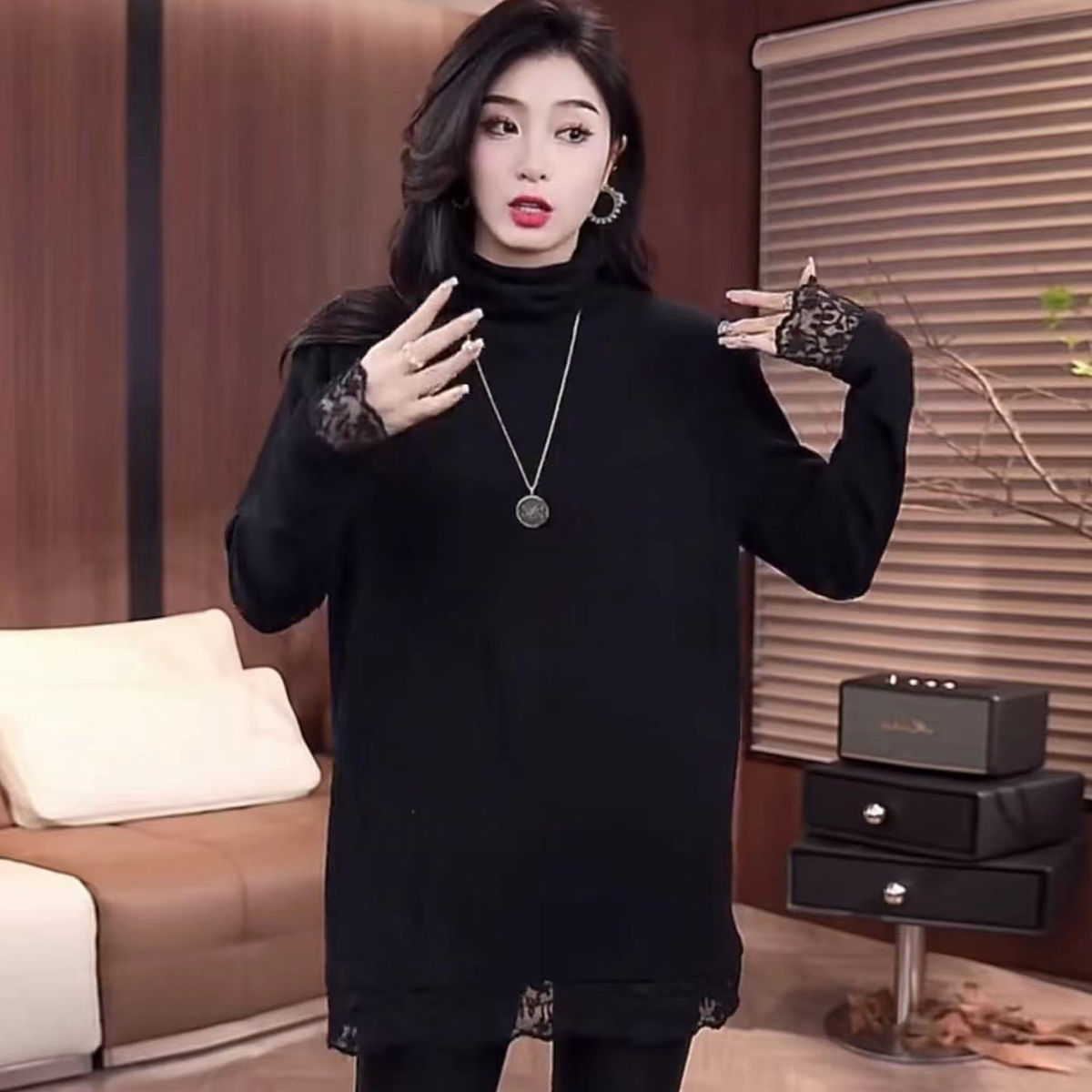 2025冬季新款欧版时尚蕾丝拼接百搭高领德绒长袖女装打底T恤