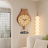 龙猫静音挂钟装 饰餐厅新款 钟表创意客厅时钟挂墙摇摆石英钟免打孔