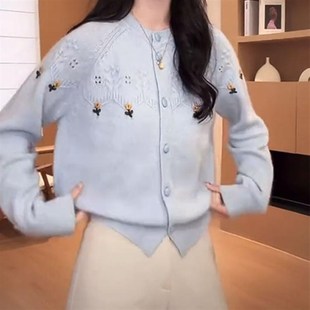 2025b年春季 女高级感蓝色上 韩版 洋气圆领宽松慵懒温柔风针织开衫