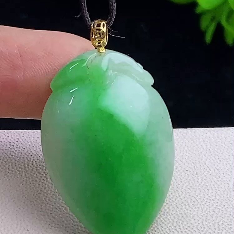 缅甸翡翠福瓜镶金玉吊坠天然玉石A货18K金镶嵌冰种飘绿新款1229