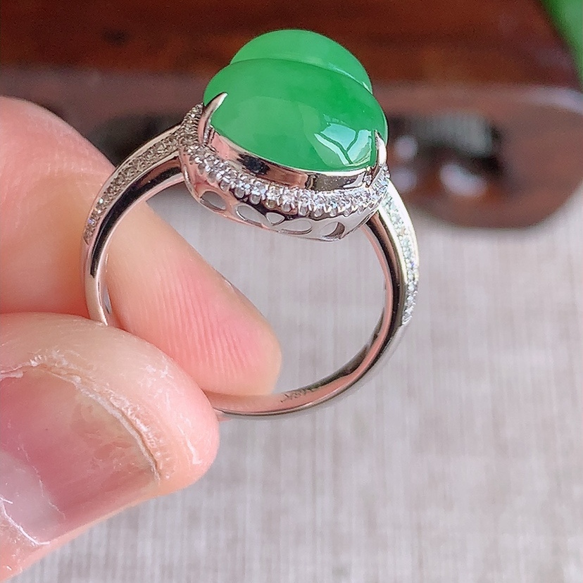 缅甸翡翠戒指镶金玉戒指天然玉石