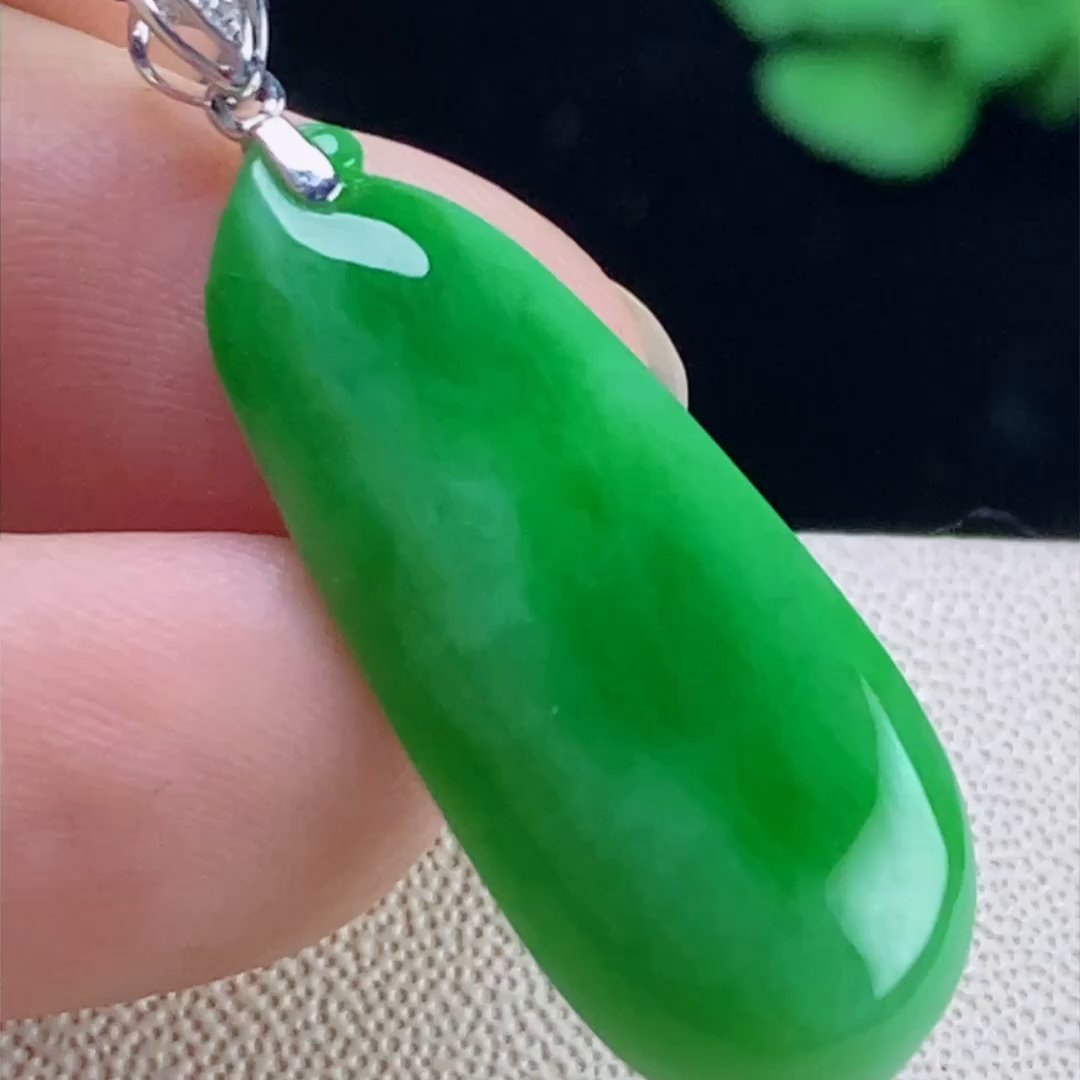 缅甸翡翠福瓜镶金玉吊坠天然玉石