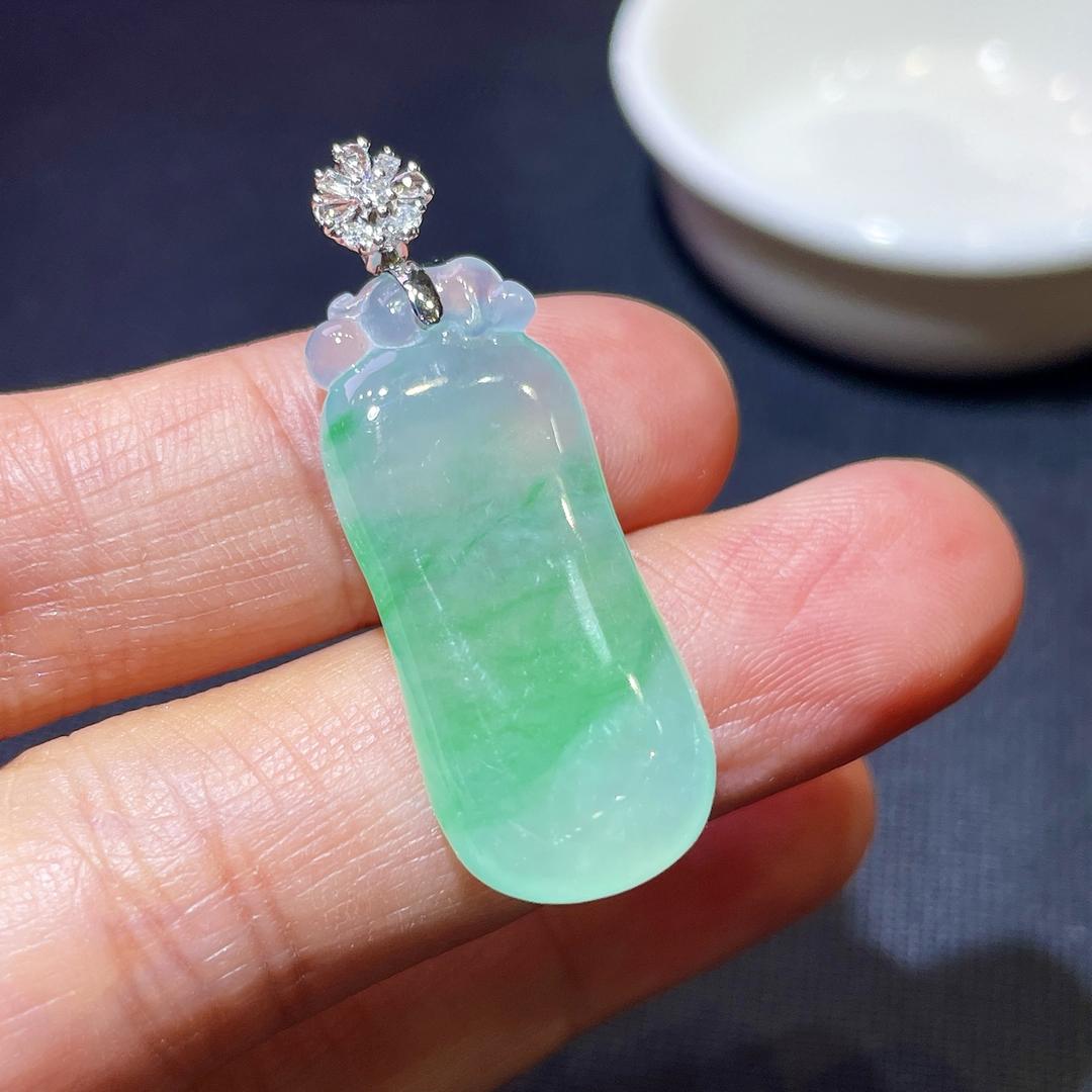缅甸翡翠福瓜镶金玉吊坠天然玉石A货18K金镶嵌冰种飘绿老坑1021