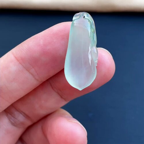 缅甸翡翠福瓜玉吊坠天然玉石A货