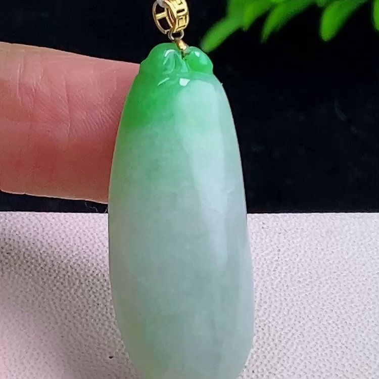 缅甸翡翠福瓜镶金玉吊坠天然玉石A货18K金镶嵌冰种飘绿证书0103