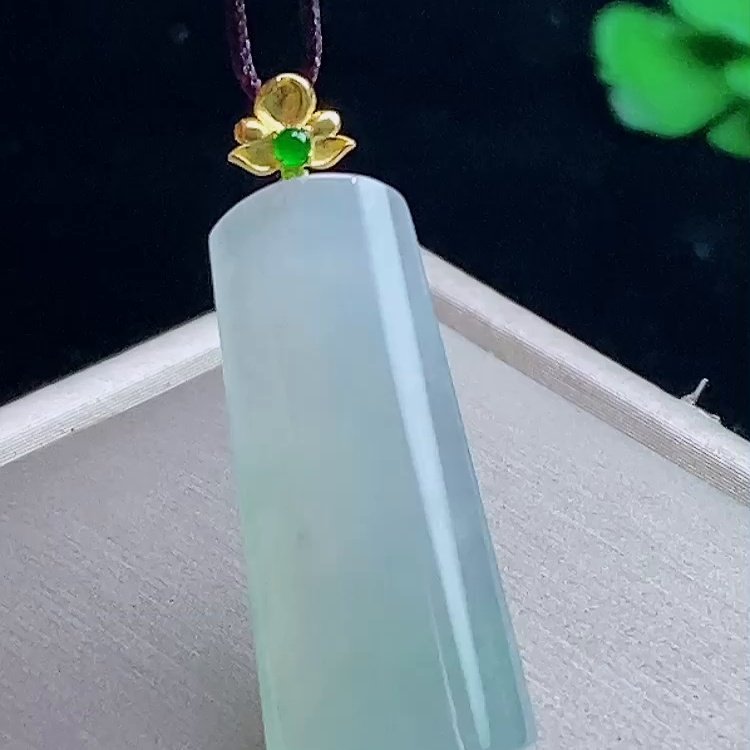 缅甸翡翠无事牌镶金玉吊坠天然玉