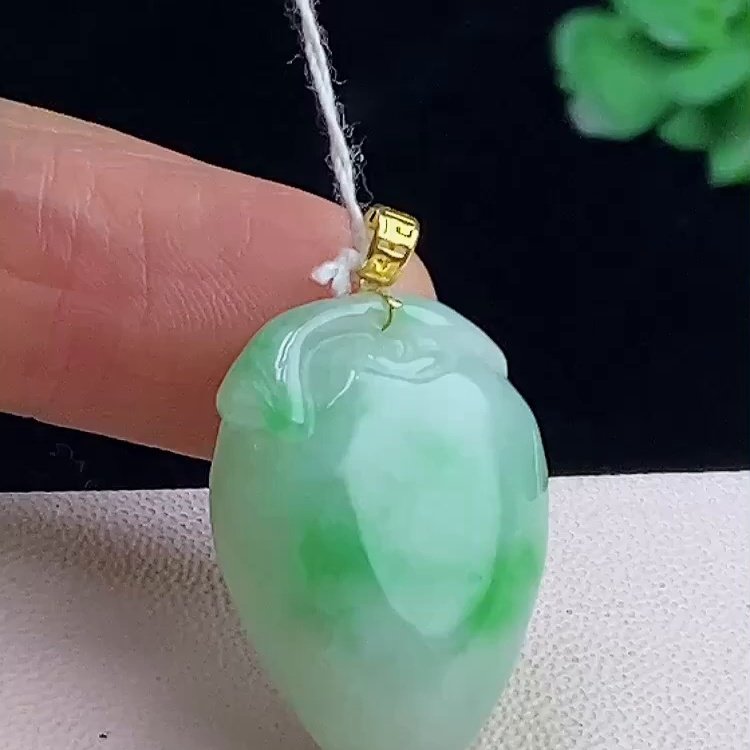 缅甸翡翠福瓜镶金玉吊坠天然玉石A货18K金镶嵌冰种飘绿礼物0109