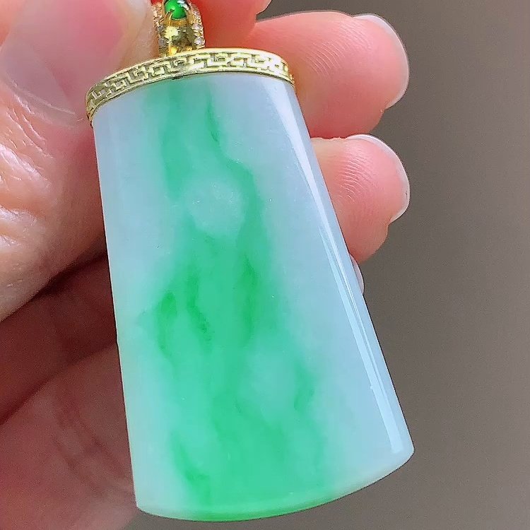 缅甸翡翠无事牌镶金玉吊坠天然玉石A货18K金镶嵌冰种阳绿证书0117,珠宝/钻石/翡翠,颈饰,淘宝优惠券,粉丝福利购,淘宝优惠卷