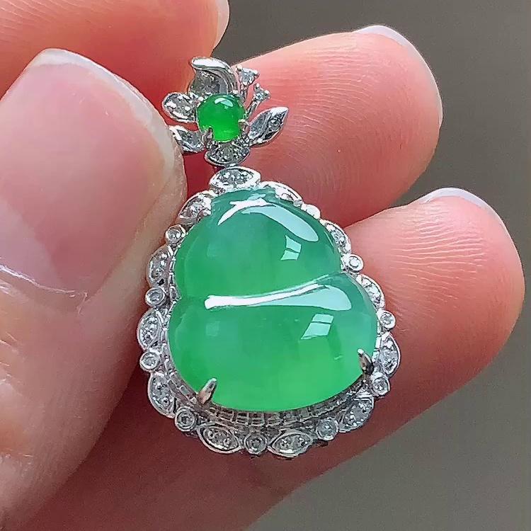 缅甸翡翠葫芦镶金玉吊坠天然玉石