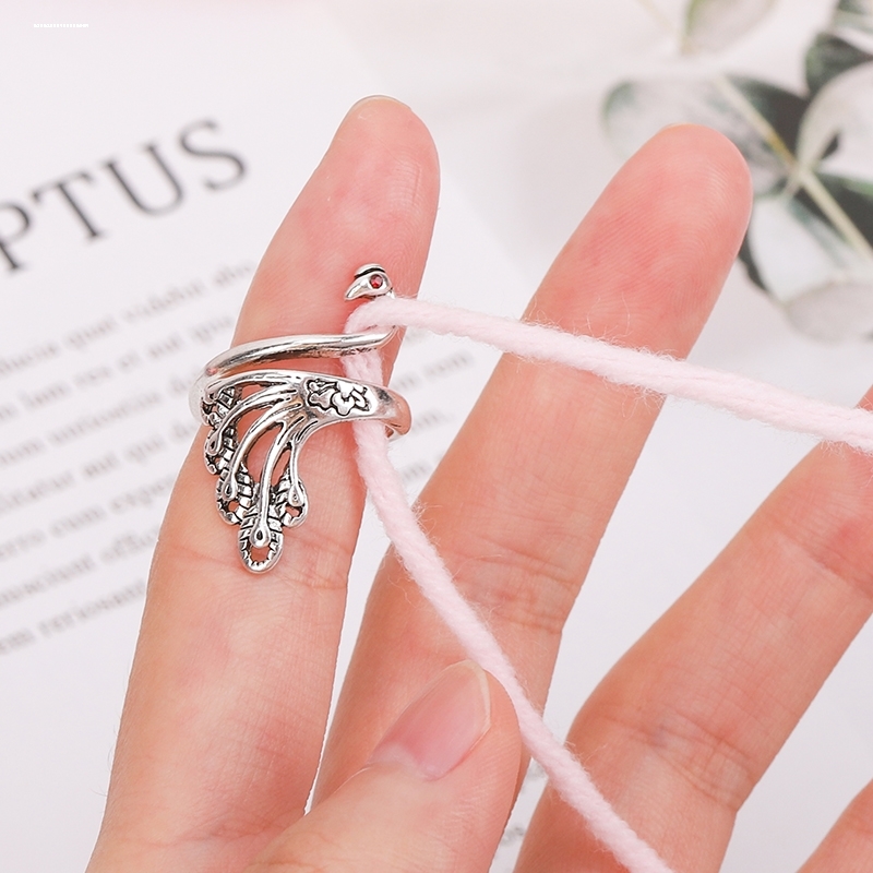 钩针带线手指钩织挂线工具绕线引线指环神器指套毛线勾针戒指护手