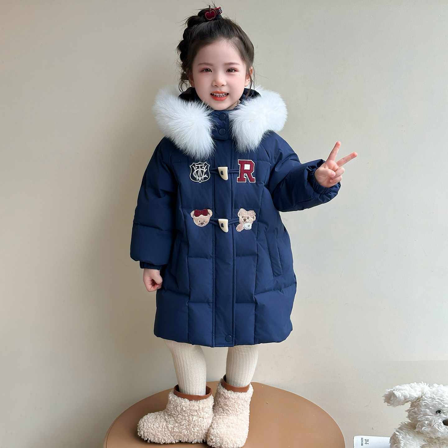 女童羽绒服冬装绣花连帽外套童装