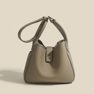 新款真皮单肩女包小众设计托特包气质头层牛皮水桶包腋下手提包潮