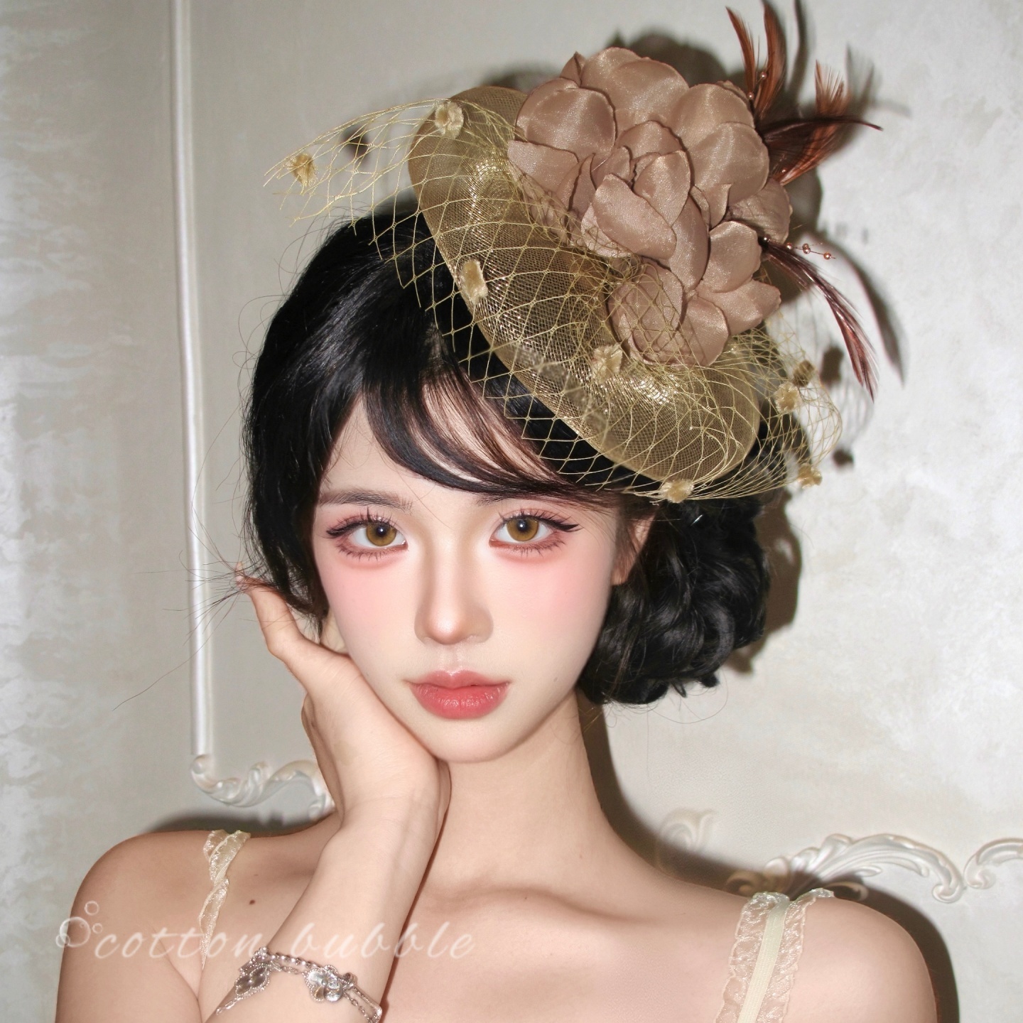 轻奢法式咖色小礼帽头饰花朵网纱