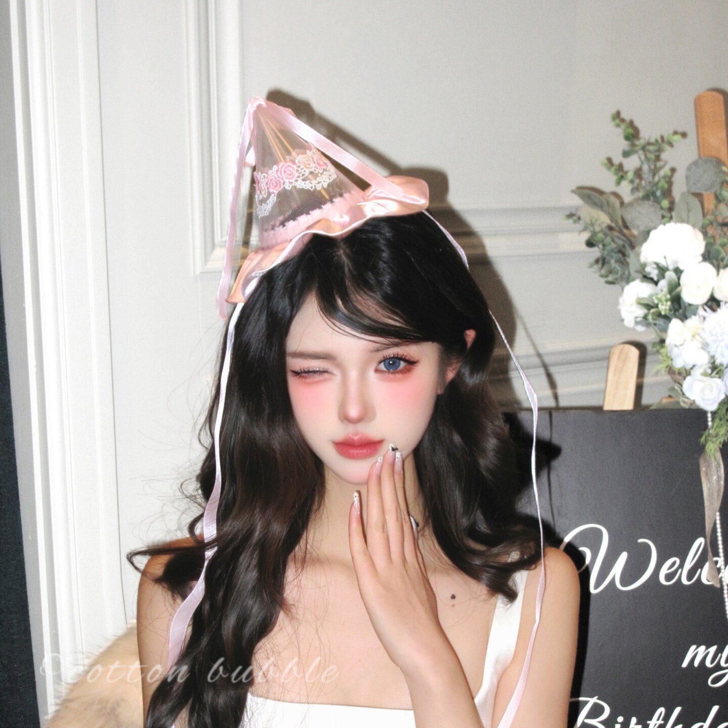 少女心粉色生日帽头饰发夹刺绣花朵甜美侧边夹拍照道具party发饰