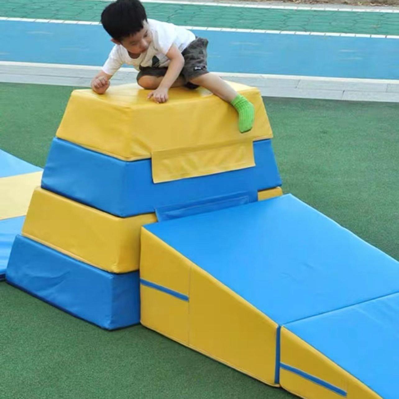 幼儿园早教体适能软体平