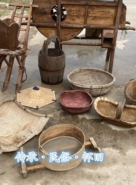 民俗怀旧老物件农耕文化展览旧农具老风车牛拉木犁播种机扁担秤杆