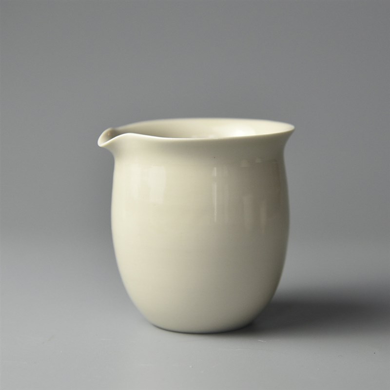 煮雪定瓷曲阳原产地原矿牙白釉全手工公道杯新中式国风宋韵定窑