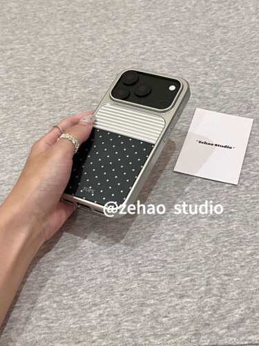 U2 黑底白条纹银波点适用苹果18promax双层iphone17古早16电镀手机壳