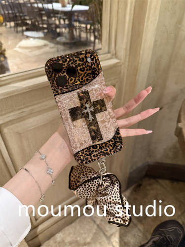 U2 ins古早豹纹蕾丝十字架适用于苹果18promax手机壳17pro保护套16女