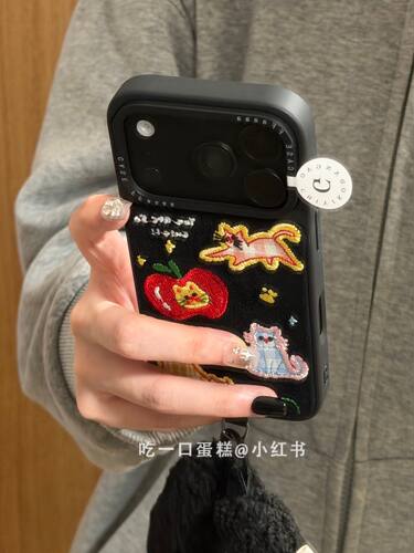 U2 黑毛绒彩猫咪苹果英文适用18promax手机壳iphone1716个性