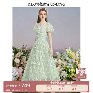 花儿开了2026年夏季新款重工别致立体设计感绿色上衣半身裙套装女