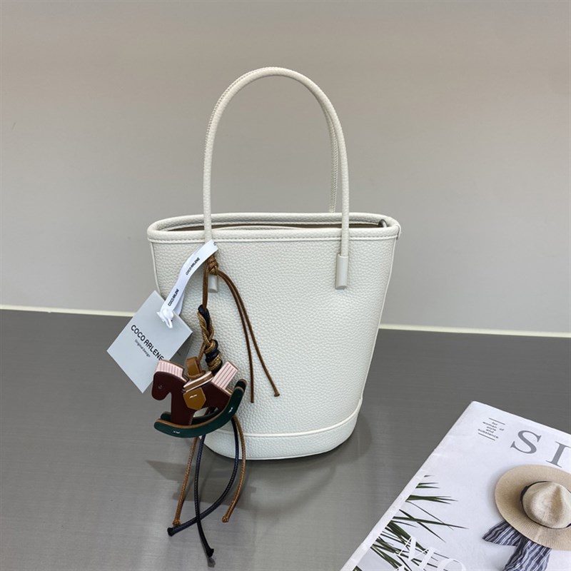 新款时尚小众水桶包手提百搭休闲女包荔枝纹软皮简约单肩斜挎包潮