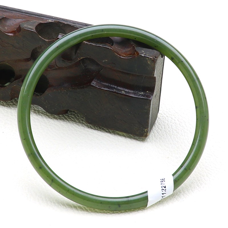 新疆和田碧玉手镯青白玉圆条手镯细条墨玉镯女带证秀气窄条叮当镯