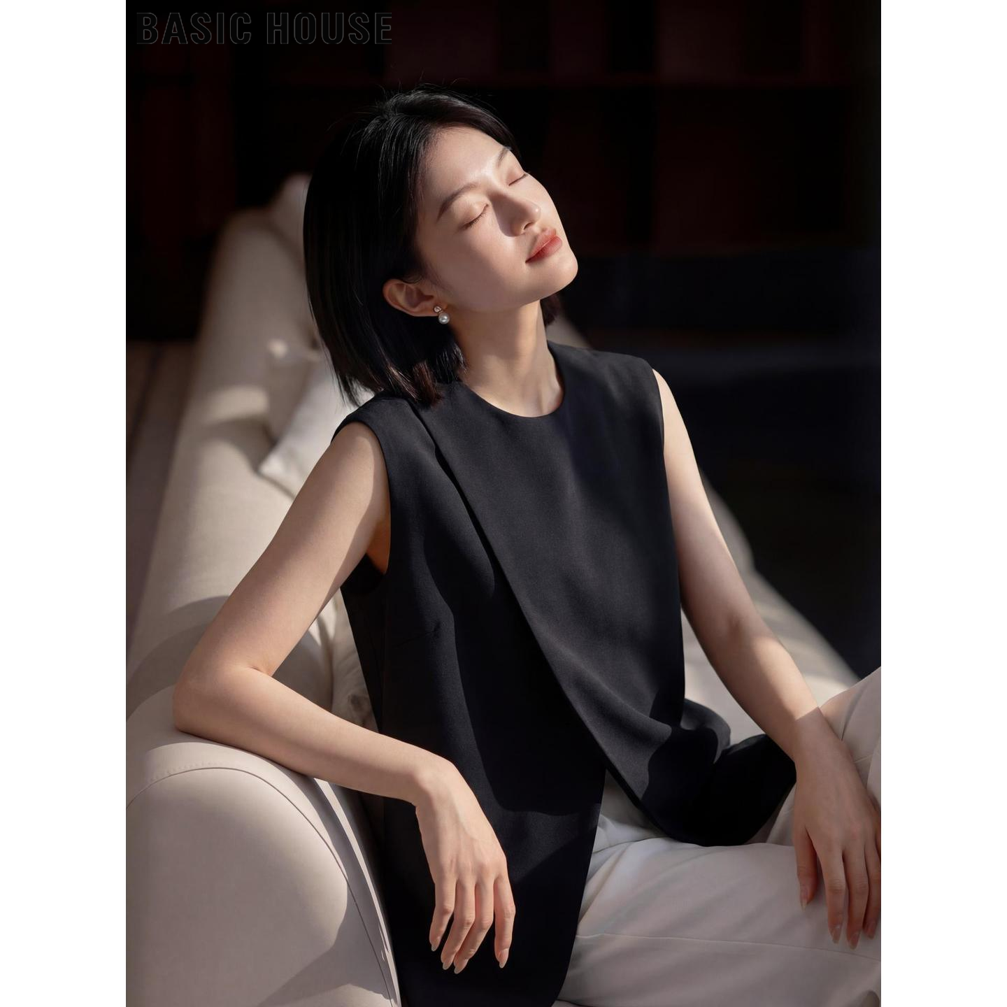 Basic House/百家好法式黑色圆领开叉无袖衬衫女夏季小资别致衬衣