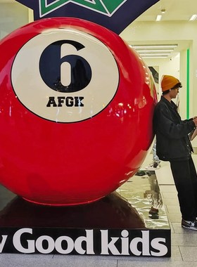 台球厅俱乐部台球公仔黑八模型美陈圆球雕塑店铺开业装饰大型摆件