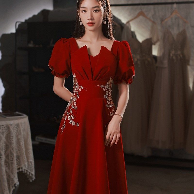 红色敬酒服新娘优雅日常高级感小个子平时可穿订婚礼服回门连衣裙