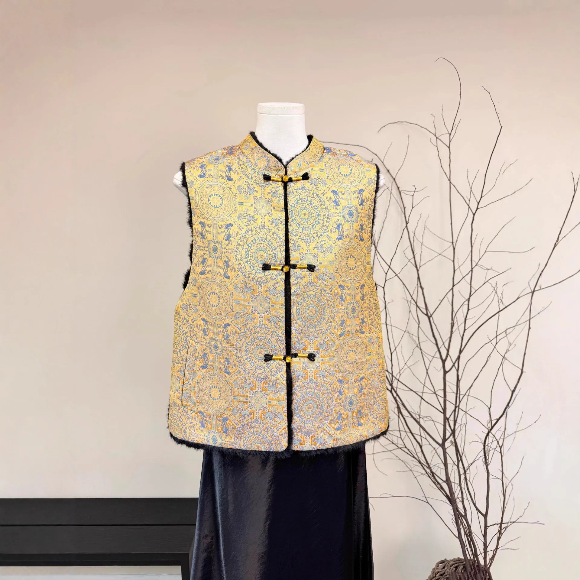 新中式金貂绒八达晕马甲2025冬季新款保暖立领坎肩国风时尚马甲女