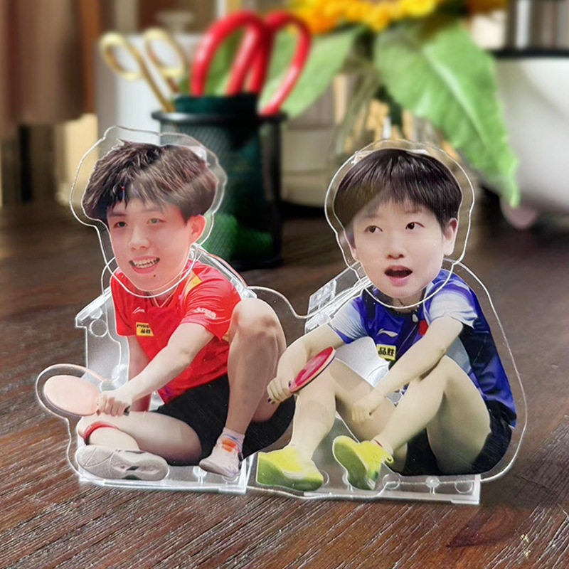 孙颖莎王楚钦电动摇头桌面摆件娃娃亚克力人形牌摇摇乐周边定制图片