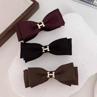 H字母蝴蝶结香蕉夹女高级感缎面发夹2025新款竖夹显发量马尾夹子