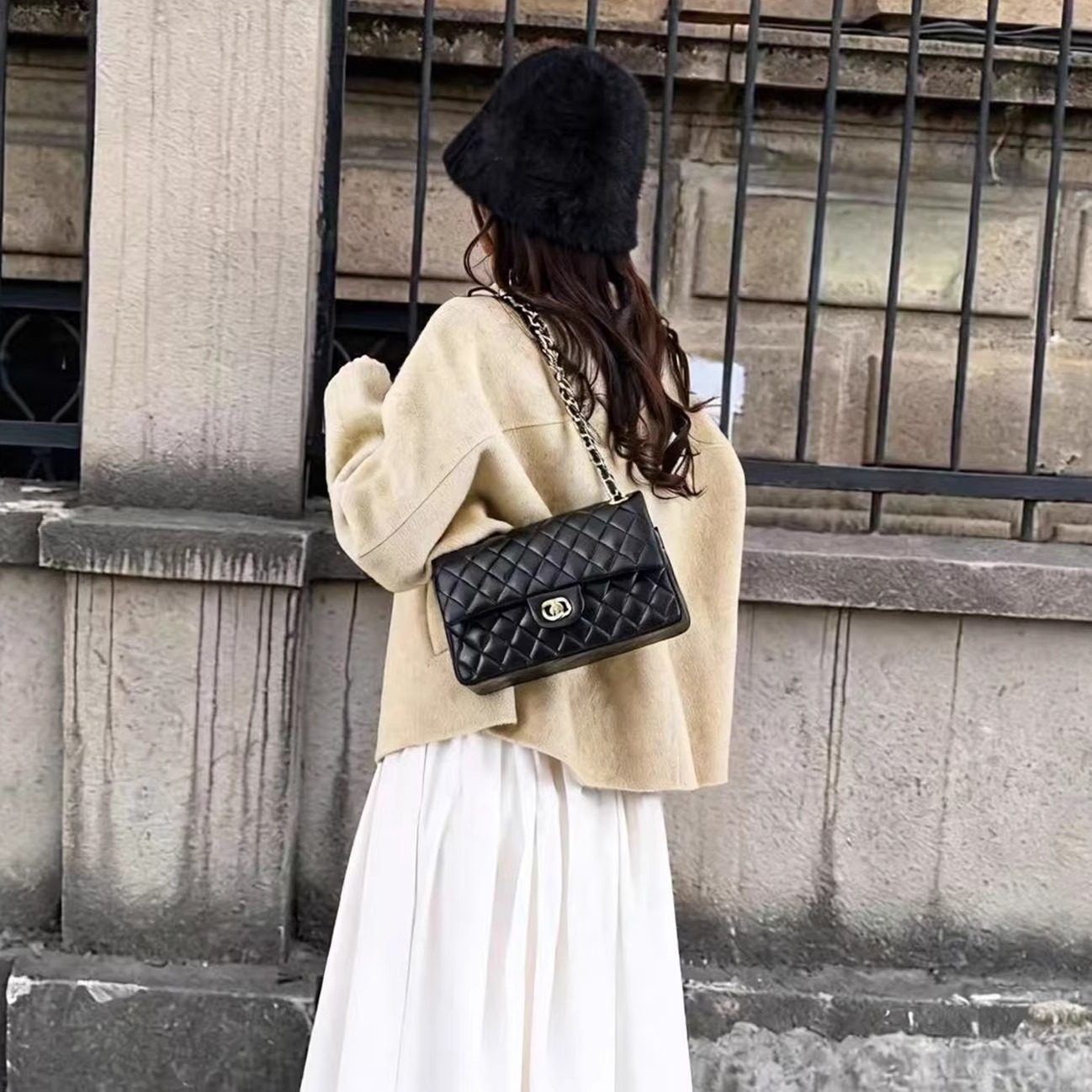 渡自小香风菱格真皮小方包