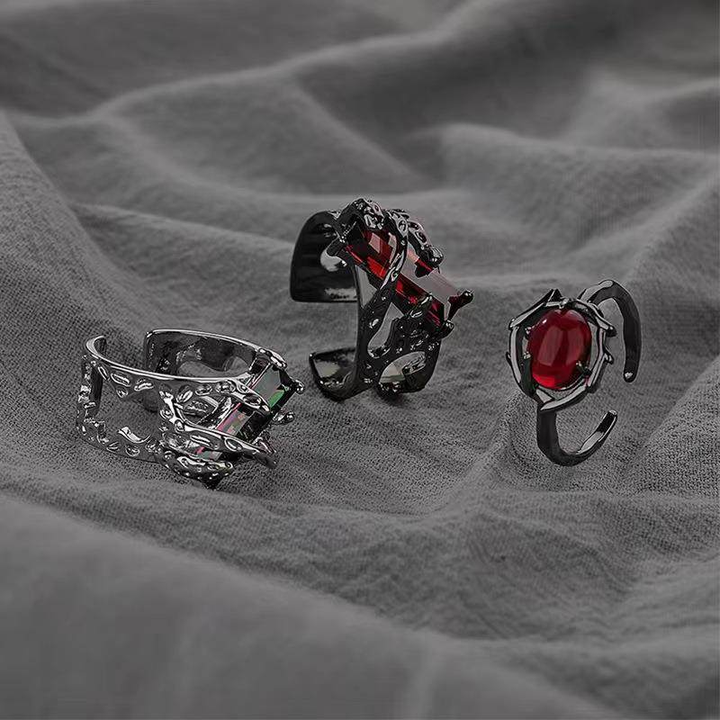 复古红宝石戒指男女潮霸气中性风肌理感食指戒暗黑熔岩锆石戒指