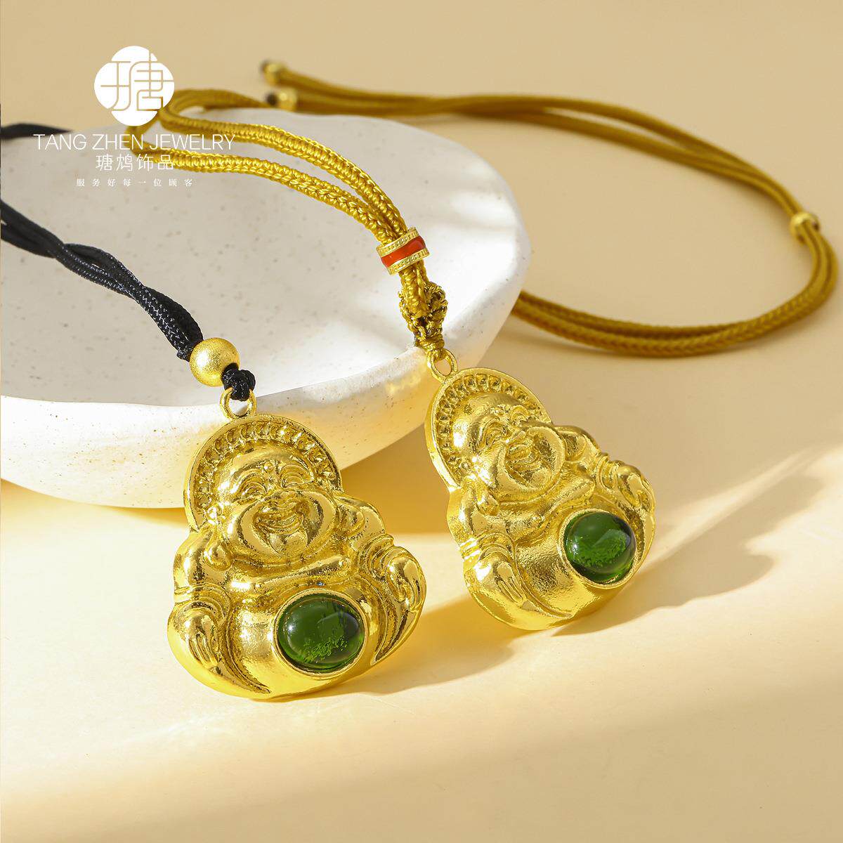 新中式沙金弥勒佛吊坠项链 仿黄金绿宝石国风毛衣链 男女款高级感